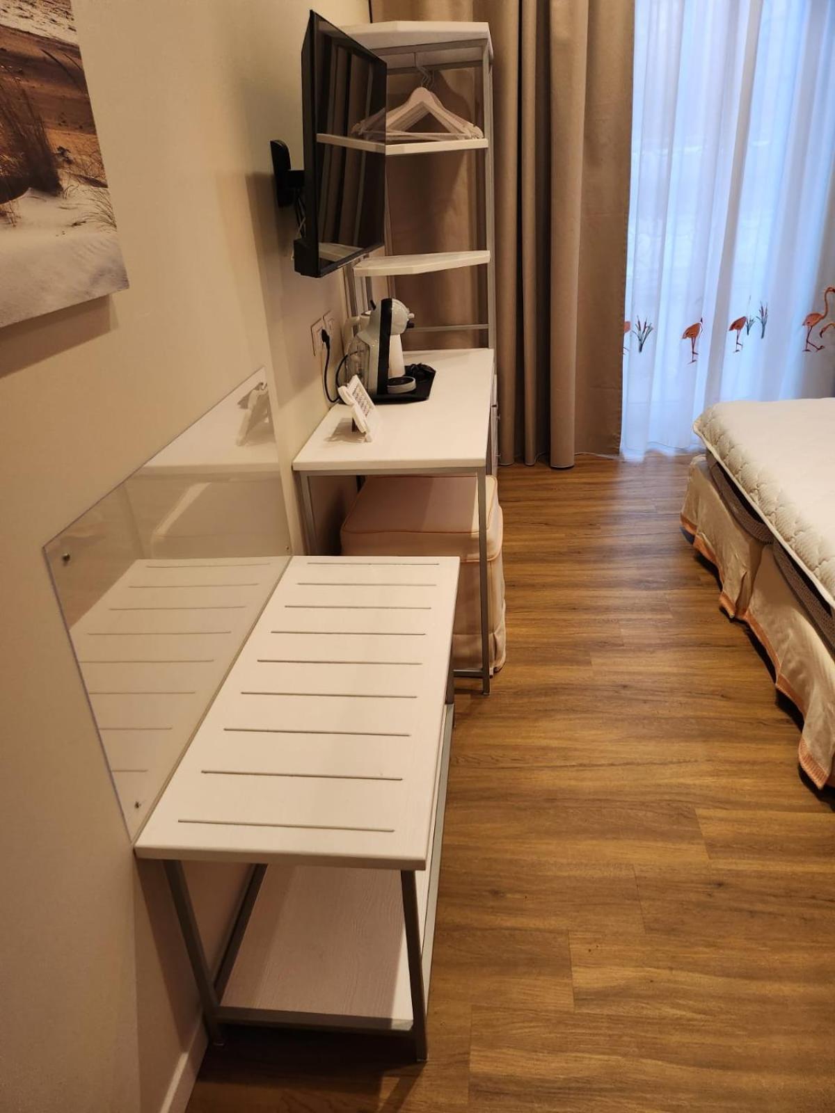 Berry Rooms Кальярі Екстер'єр фото